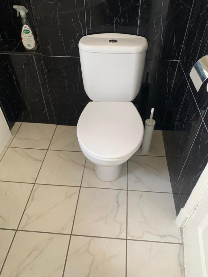 Large, Spacious 3 Bedroom Sleeps 6, Apartment For Contractors And Holidays In Lewisham, Greater London - 1 Free Parking Space & Free Wifi Extérieur photo